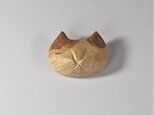 仏師さんの作った猫ブローチ