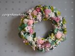 花舞う彩りのピンクwreathの画像