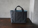 TOTE BAG -bicolor- (M) / charcoal × oldblueの画像