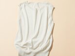 大人の毎日を彩る「実力派」ノースリーブニットトップス　コットン100％　 クリーム色220505-1