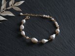 Sérstö perla bracelet:バロックパールブレスレット アシンメトリーデザイン