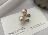 オーロラの輝き！12ｍｍ Pearls ソフトタッチ痛みなくしっかりとホールドのイヤリング！の画像