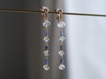 cubic quartz×sodalite　天然石クォーツ×ソーダライト　キュービックピアス・イヤリング　天然石の画像