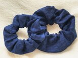 Organic Cotton  藍染ジャガード織りのシュシュ【大小２個セット】の画像