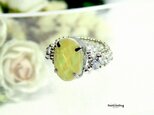 大粒レジン・ホワイトオパールリング【レジン（ホワイトオパール）/ジルコニア ビーズリング】《ビーズアクセサリー》の画像