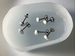 SALEマグネサイトのピアス　Sの画像