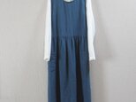 リネンのジャンパースカート　灰青の画像