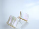 【k18】夜光貝ピアス ひしがたスタッド 12mm