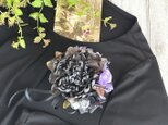 フォーマル・パーティーに♡ブラックピオニーとアネモネのコサージュ（ヘッドドレス可） コサージュ 結婚式 フォーマル 黒 ブラックの画像