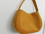 マスタードコーデュロイのワンショルダーバッグm