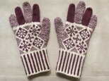 ◆◇花と雪模様の編み込み手袋◇◆（バーガンディ）の画像