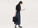 ★サンプルSALE★ 季節の変り目に ピンドット 紺 白 ギャザー ロングスカート 綿 ●STELLA-NAVY●の画像