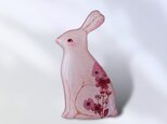 華ウサギのブローチの画像