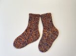 厚手の手編みの靴下　の画像