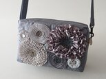 ribbon flower pochette [gray]