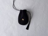 ミニ巾着 お守り袋 ペンダント / Black / cord color：blackの画像