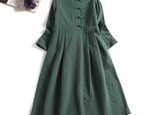 ★サンプルセール　1点のみ★秋冬の綿麻ワンピース　手つくりボタン　ロングワンピース　　グリーン1124-1