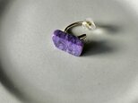 SALEチャロアイトのイヤーカフの画像