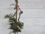 【お正月】ツルウメモドキとハスの実のしめ飾り№４　　　　しめ縄　変わりしめ縄　正月飾りの画像