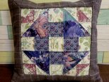 《モンキーレンチ》のクッションカバー　茶×紫の画像