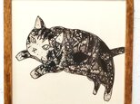 額付き銅版画作品　title「とび猫」の画像