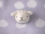 ひつじフェイスブローチ