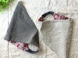 リバーシブル三角巾　大人用　ベルギーリネン（キナリ）×花柄リネンの画像