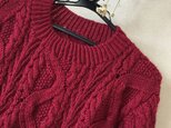 アラン葡萄色のセーターの画像