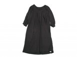 q/s one-piece (black)の画像