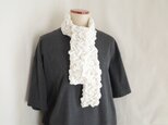 リネン刺繍のロングマフラー・of white