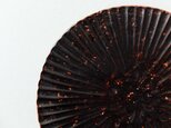 漆塗りのハツリ小皿（黒・朱）の画像