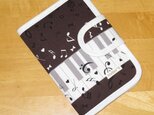 診察券・お薬手帳入れ★鍵盤と音符柄（ブラウン）の画像