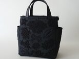 black motif lace mini standard bagの画像