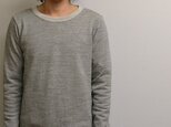 crew neck sweat topメンズ (gray)の画像