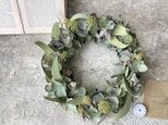 季節問わず長く飾れる！ユーカリリースに実ものを合わせて25の画像