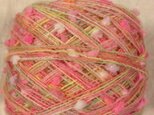 引き揃え毛糸　ピンク系つぶつぶ　80ｇの画像