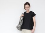 夏のお出かけセット / frill tops black  and kinchaku bagの画像