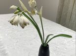クレイの花(粘土).スノーフレイク(花器付き)の画像