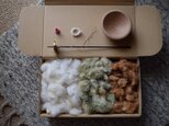 糸紡ぎセット（サクラ）種付き綿とタクリスピンドルの画像