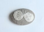 北欧風ちょうちょうの刺繍ブローチ(hokuo)