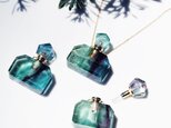 フローライトの香水瓶★50cmネックレス　～Jewel perfume bottleの画像