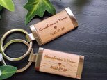 メタル＆ウッド　ペアキーホルダー　２個　セット　お揃い　名入れ　オーダーメイド　木製