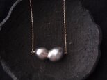 【K10YG】Twin Pearls Necklace・Gray／ツインパール ネックレスの画像
