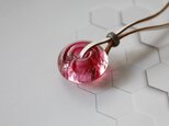 蜻蛉玉の革紐ネックレス〈陽炎／ピンク〉〈2023-04〉の画像