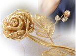薔薇・ローズのゴールドブローチ・フィリグリー（d-04-g）銀線細工の花びらを何枚も重ねたバラの画像