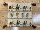 秋の目玉品】ペルシャ　ギャッベ ミニマット 38.5×37 アイボリー　ラクダの画像