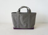 TOTE BAG -bicolor- (M) / smokygray × grapeの画像