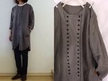 【ｃ様専用ページ】濃ブルー/インディゴリネンデニム　Ｗボタンロングシャツの画像