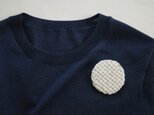 Smocking brooch・オフホワイトの画像