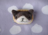 ねこフェイスブローチ(焦茶はちわれ）